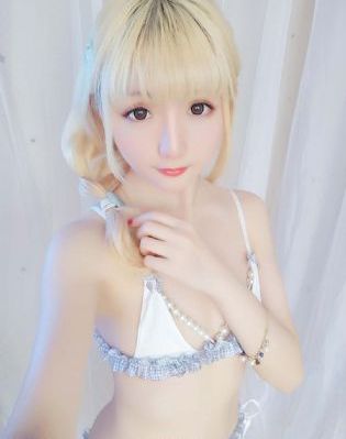 他趴在两腿中间舔我高潮的视频_蓝光高清在线观看