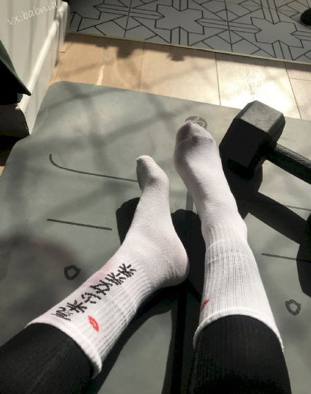 一边吻一边摸进内裤里网站_蓝光电影在线看