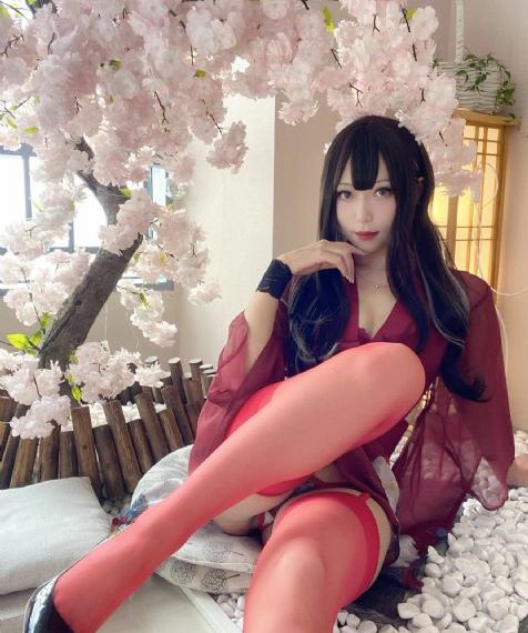 美丽的小蜜蜂4娃娃脸_国产剧电影全集观看